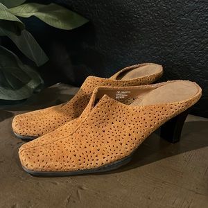 Womens Aeropostale Mules